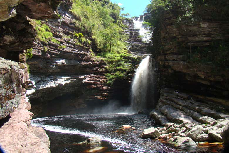 Vous entendrez le bruit sourd de la chute d'eau