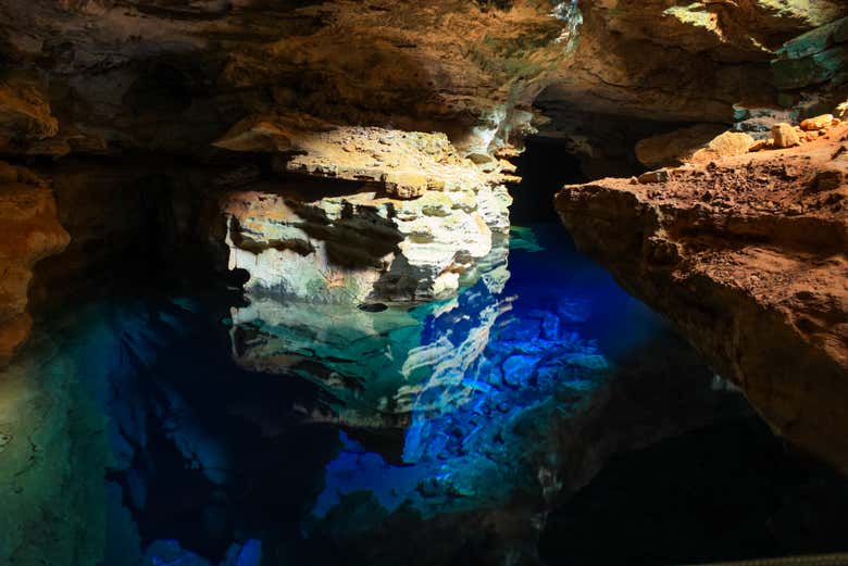 Intérieur du Poço Azul
