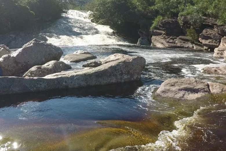 Pozos naturales durante la ruta de senderismo en la Chapada