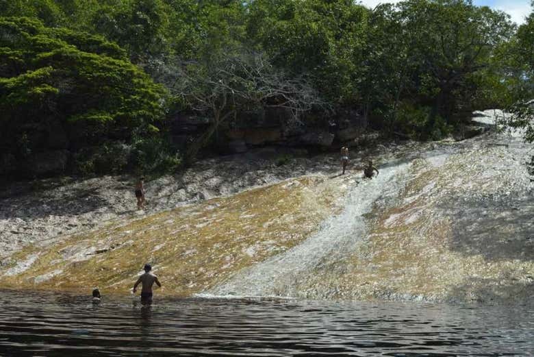Disfrutando de un baño en el río Sossego