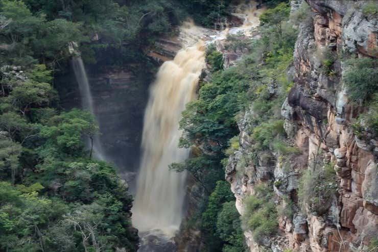 Chute d'eau de la cascade do Mosquito