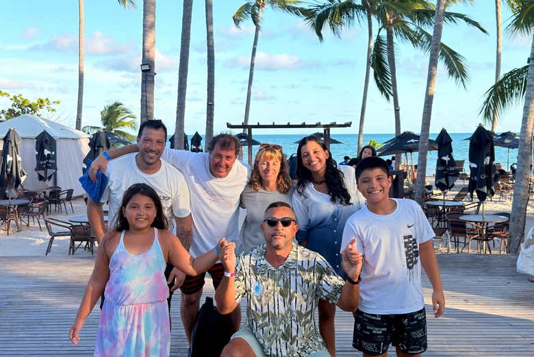 Foto de familia en la playa de Ipioca