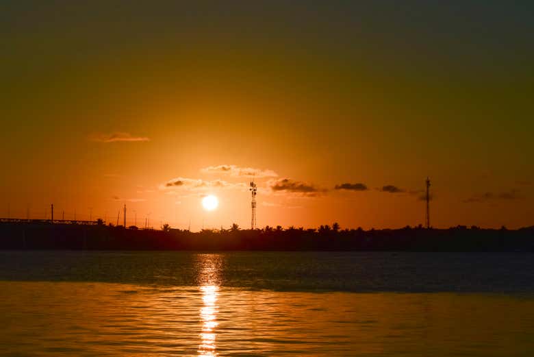 Contemplaremos el atardecer en la laguna de Mundaú