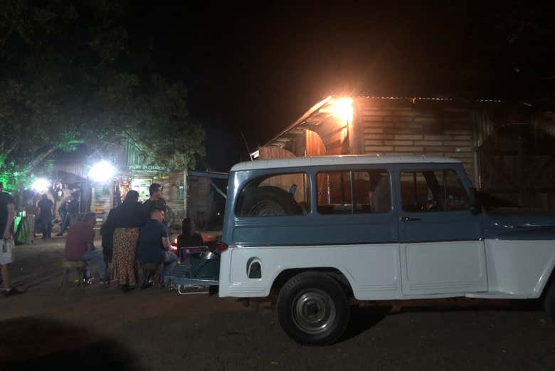 A group gathered outside the Sítio Cultural Museu da Estância