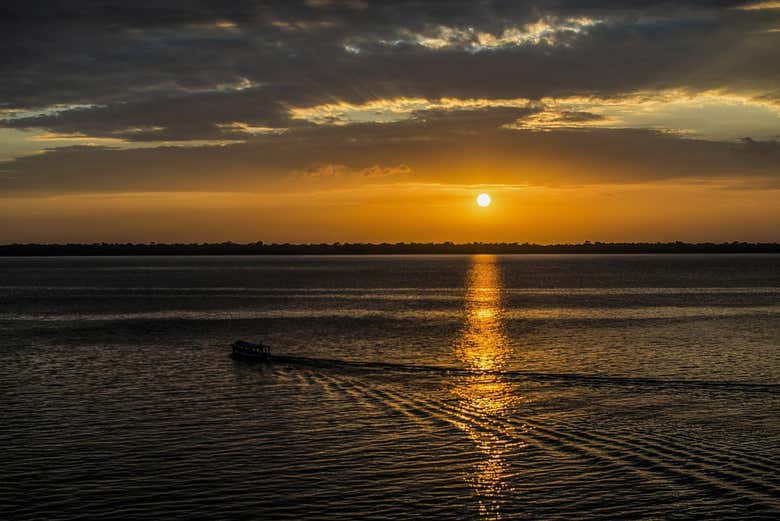 Cae la tarde en los parajes de Manacapuru