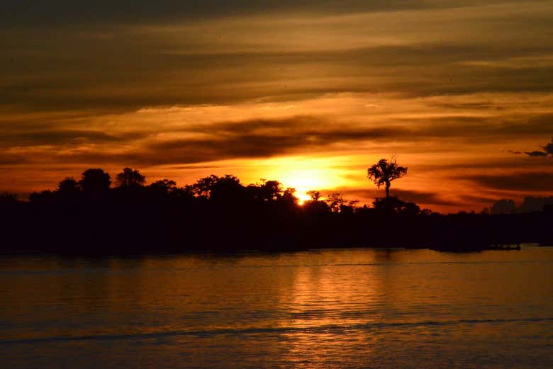 Crepúsculo en la Amazonía brasileña