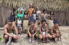 Noite em uma aldeia indígena na Amazônia