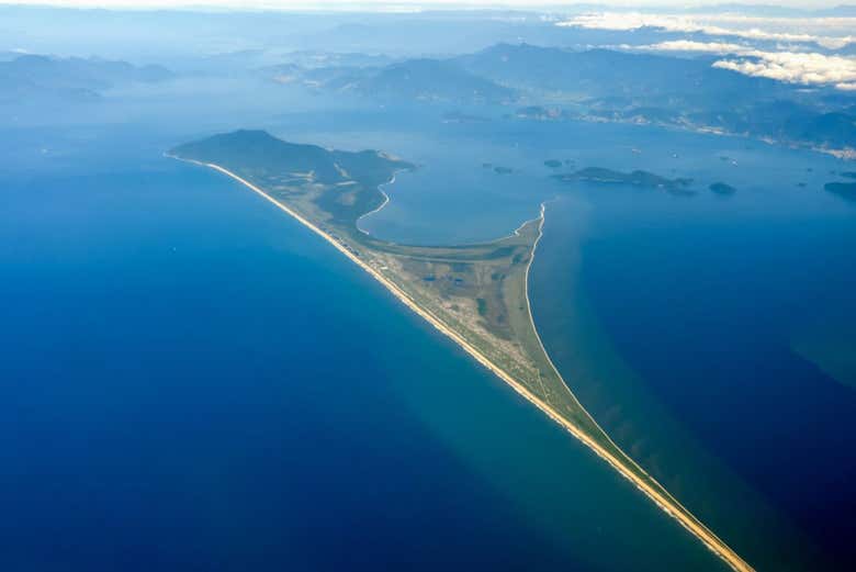 Vista aérea de la isla de Marambaia