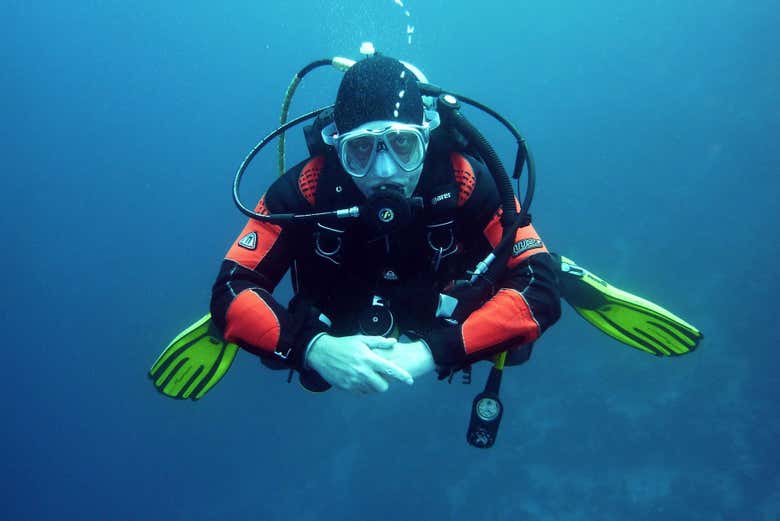 Scuba diver on the island of Caitá
