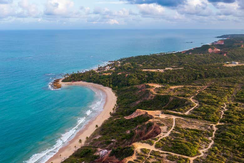 Vista panorâmica da praia de Porto Mirim