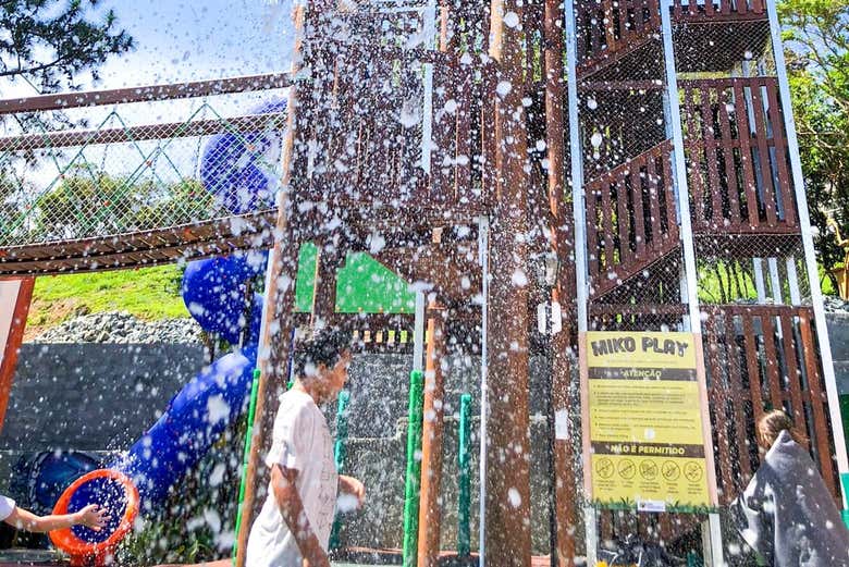 Have a blast at Terra Atlântica Park