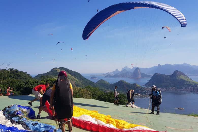 Take off from the highest part of Niterói City Park