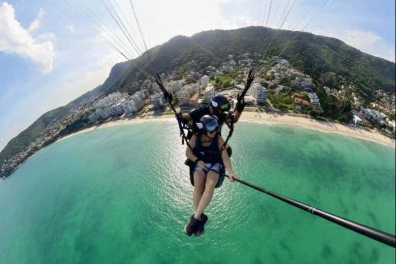 Momento fotográfico durante o voo de parapente sobre Niterói!