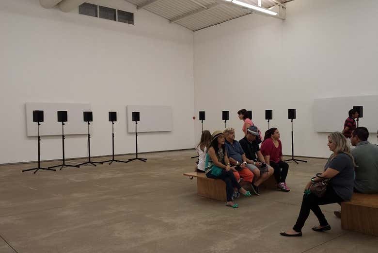 Sala de exposição no Instituto Inhotim