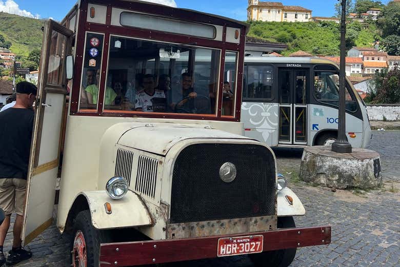 Tour de jardineira por Ouro Preto