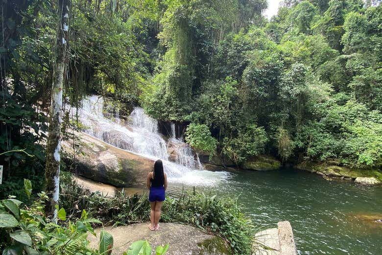 En la cascada Piedra Blanca