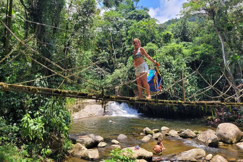 Disfrutando de la cascada Pozo de Tarzán