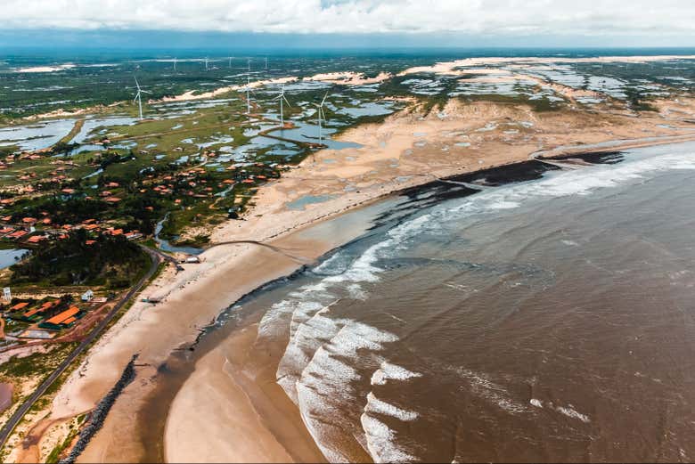 Vistas aéreas das dunas do delta do Parnaíba