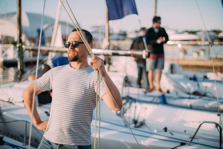 Esperando a comenzar el curso de vela