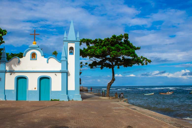 Iglesia de San Francisco de Asís en Praia do Forte