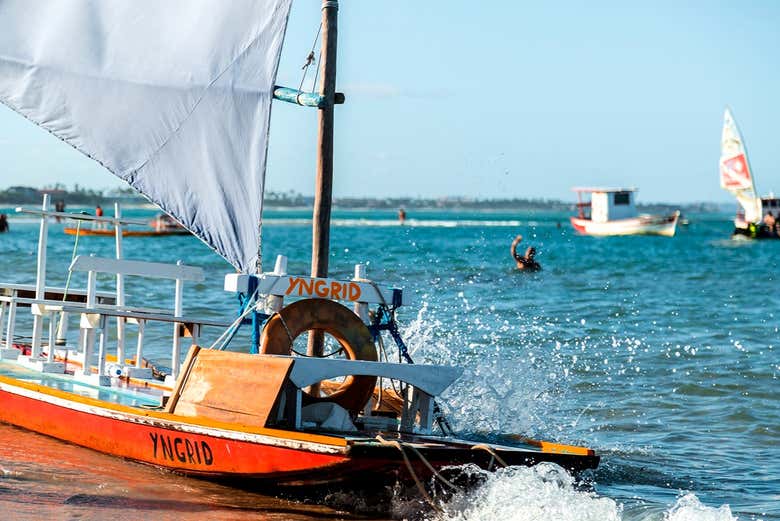 Barco na praia de Porto de Galinhas
