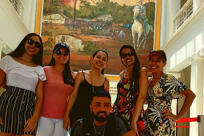 Grupo visitando uno de los museos de Río Branco