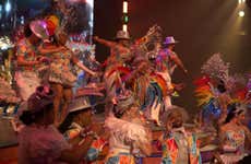 Transporte y cena en el espectáculo de Roxy Dinner Show