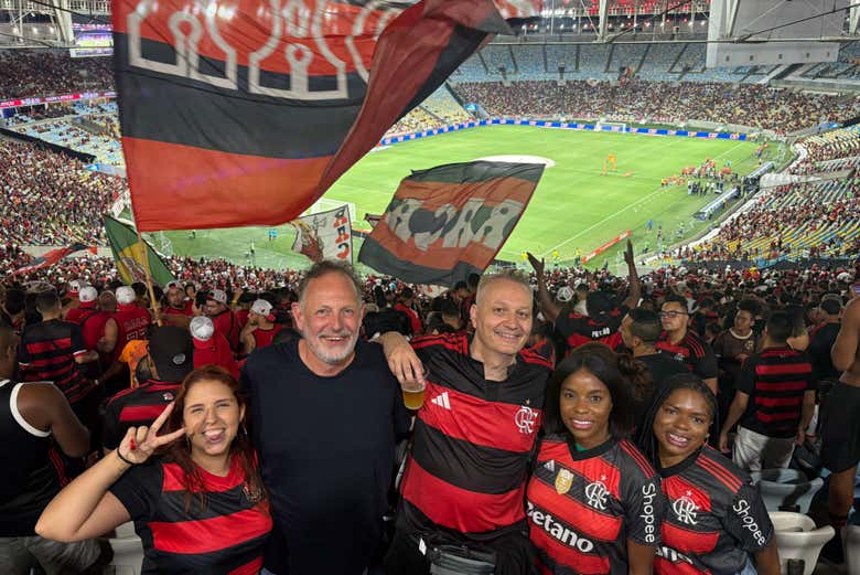 Disfrutando de un partido del Flamengo en el Maracaná