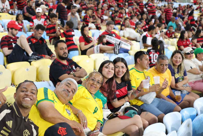 Foto familiar durante el partido 