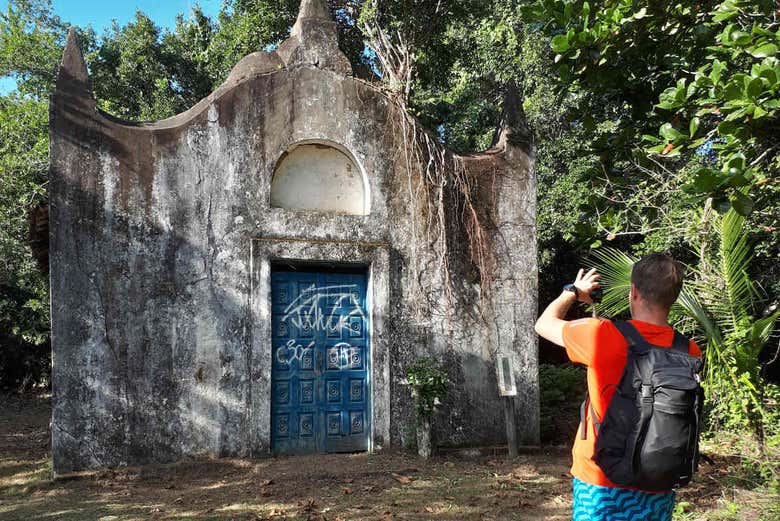 Pendant la marche sur l’île 