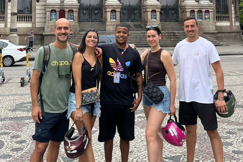 Una foto con la guida