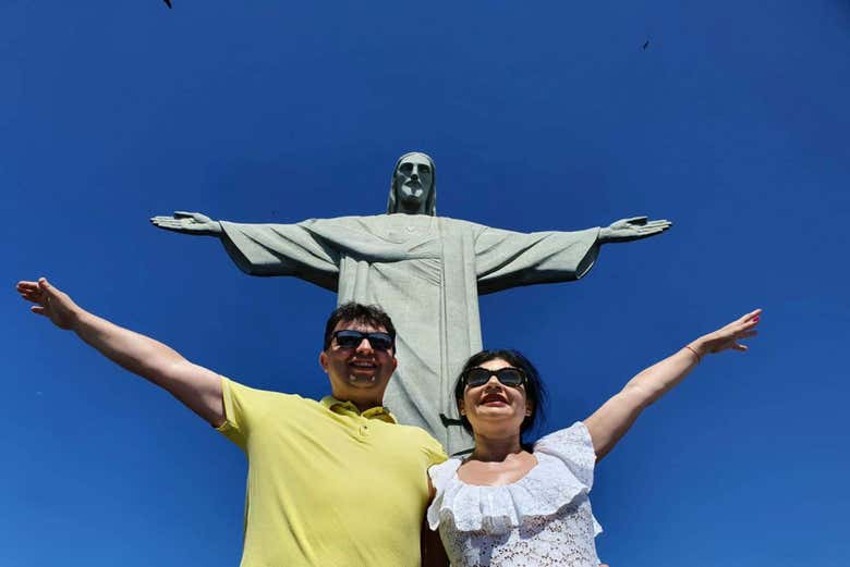 Ai piedi del Cristo Redentore!