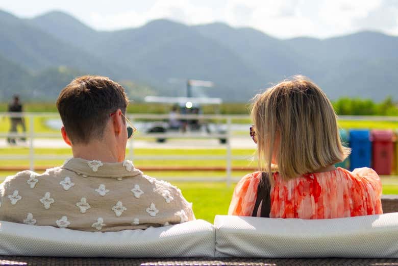 Esperando para subir al helicóptero