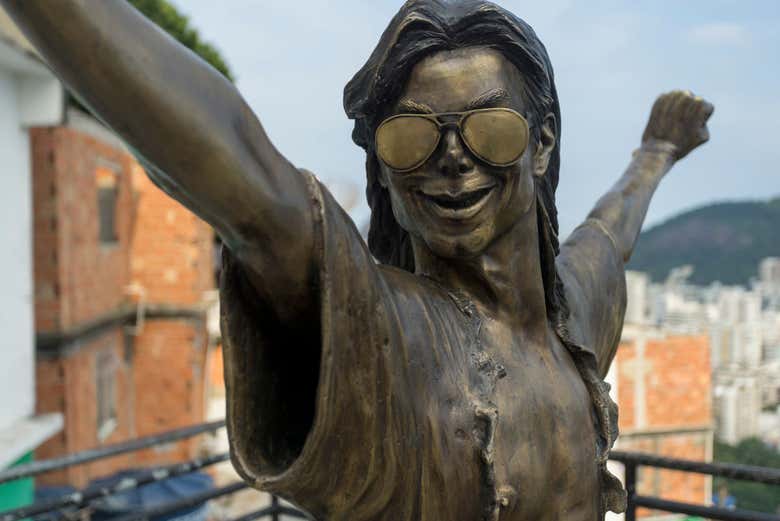 The statue of Micheal Jackson in the favela