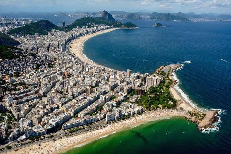 Vistas das praias de Copacabana e Ipanema