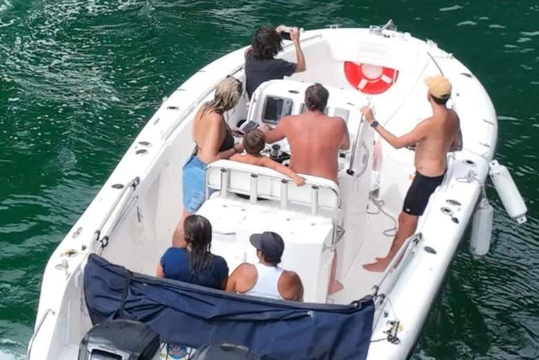 A bordo de la lancha