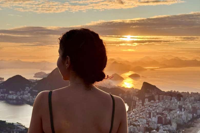 Osservando panorami mozzafiato dal Morro Dois Irmãos  