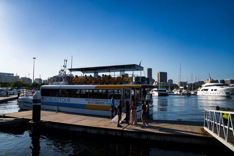 El catamarán en el que navegaremos
