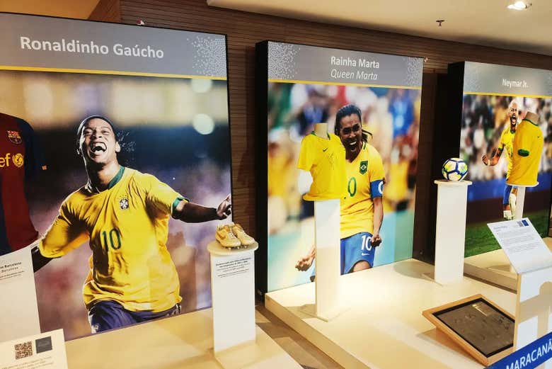 Foto di Ronaldinho e Marta nello stadio Maracanã