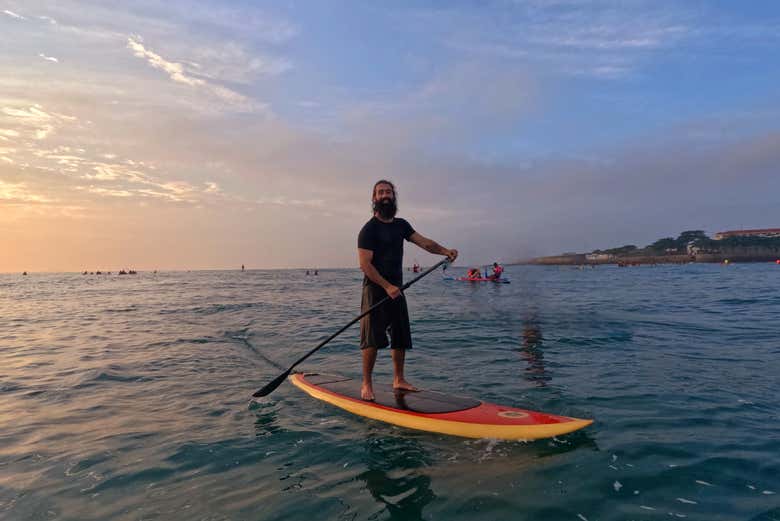 Practicando paddle surf en Copacabana
