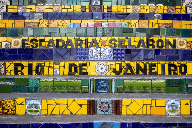 Escalera Selarón, en el barrio de Lapa