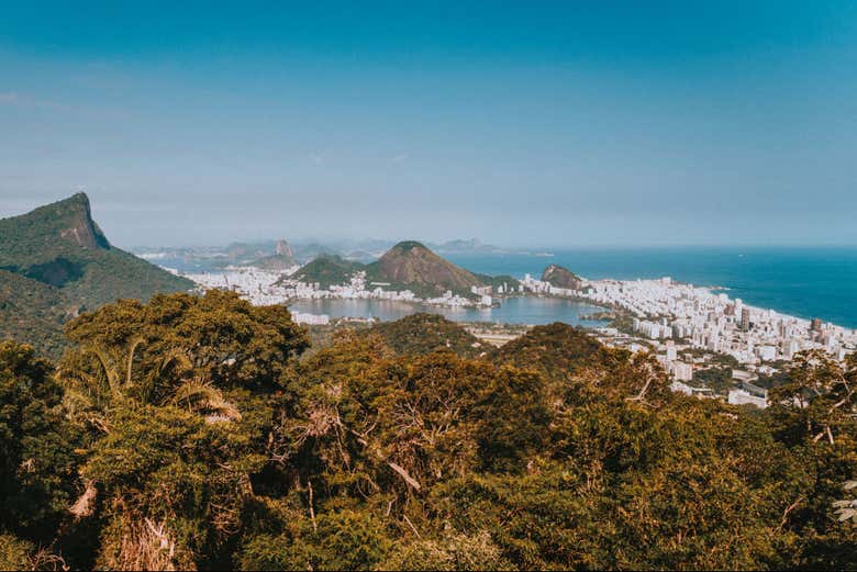 Vamos explorar a beleza natural do Rio de Janeiro!