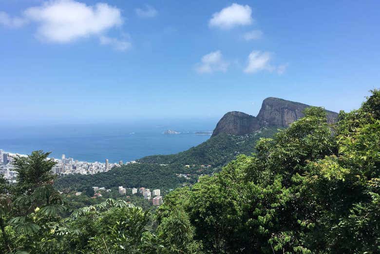 Vistas desde la cima del Pico da Tijuca