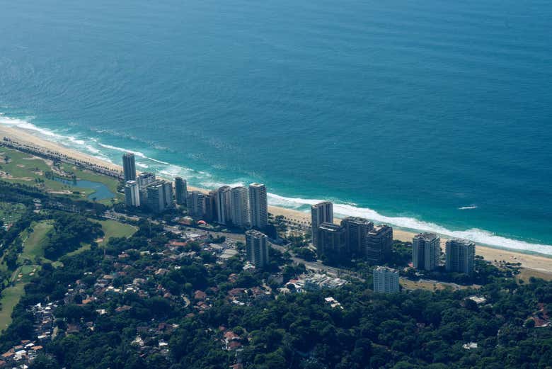 Vistas da praia de São Conrado