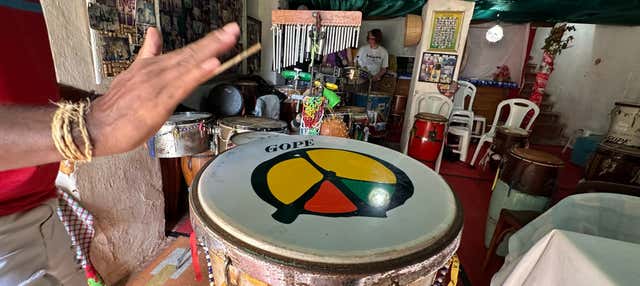 Clase de percusión y samba-reggae en Salvador de Bahía