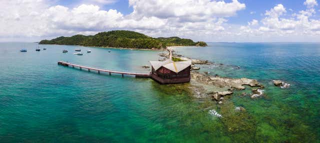 Passeio de barco pela Ilha dos Frades e Itaparica