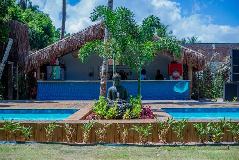 Momento relax en el club de playa Flor do Mangue