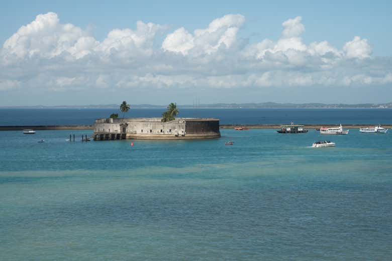 See the Forte de São Marcelo