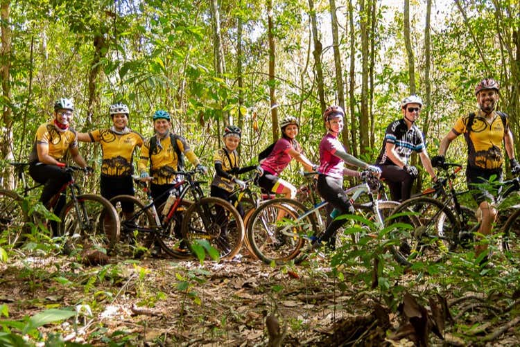 Fazendo a atividade em grupo