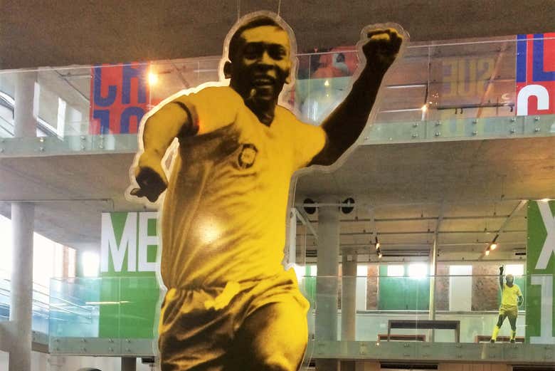 Uma imagem de Pelé, no Museu do Futebol